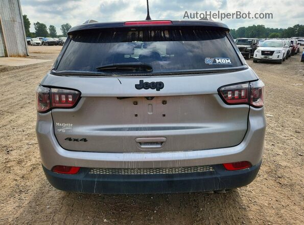 3C4NJDBB3NT186412 2022 JEEP COMPASS Silver Vista trasera