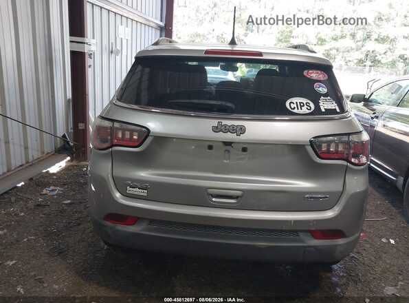 3C4NJDBB4JT161688 2018 JEEP COMPASS Серебряный 