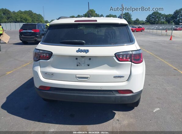 3C4NJDBB4JT206256 2018 JEEP COMPASS White 