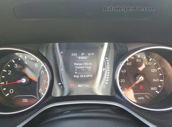 3C4NJDBB4JT261483 2018 JEEP COMPASS White Widok zestawu wskaźników