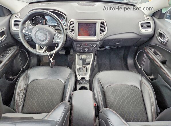 3C4NJDBB4KT755280 2019 JEEP COMPASS Серый Вид панели приборов