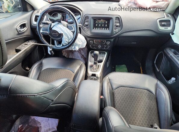 3C4NJDBB4LT153867 2020 JEEP COMPASS Black Widok deski rozdzielczej