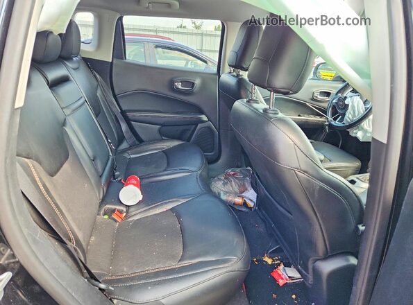 3C4NJDBB4LT153867 2020 JEEP COMPASS Black Widok wnętrza z tyłu