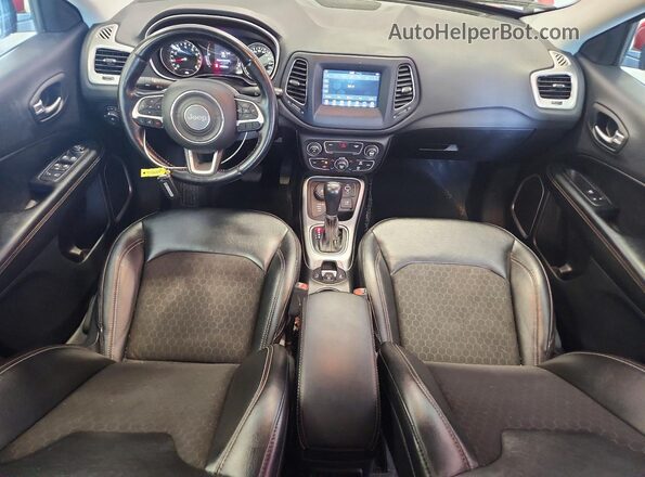 3C4NJDBB4MT512376 2021 JEEP COMPASS Red Вид панелі приладів