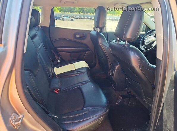 3C4NJDBB5HT616848 2017 JEEP COMPASS Серебряный Вид задних сидений