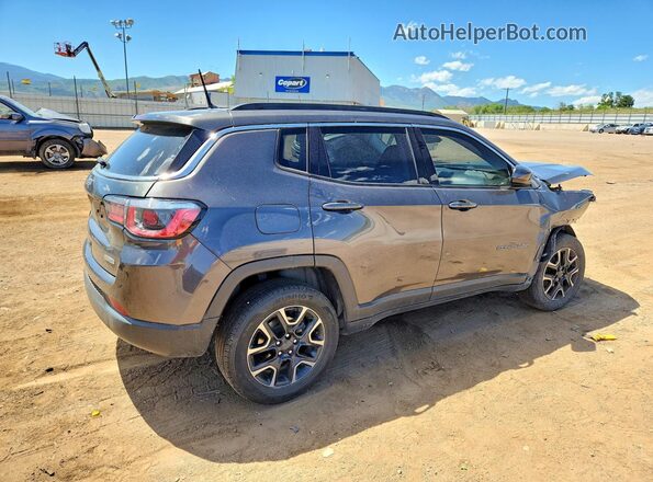 3C4NJDBB5JT114735 2018 JEEP COMPASS Gray Задня права чверть