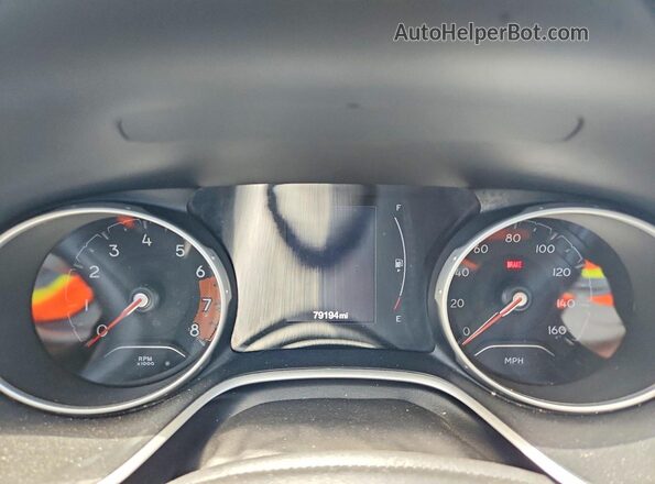 3C4NJDBB5JT114735 2018 JEEP COMPASS Gray Вид щитка приладів