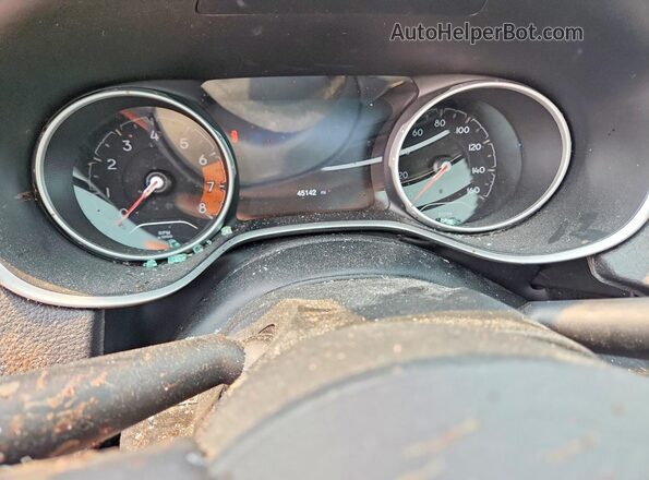 3C4NJDBB5JT179228 2018 JEEP COMPASS Gray ხელსაწყოთა პანელის ხედი