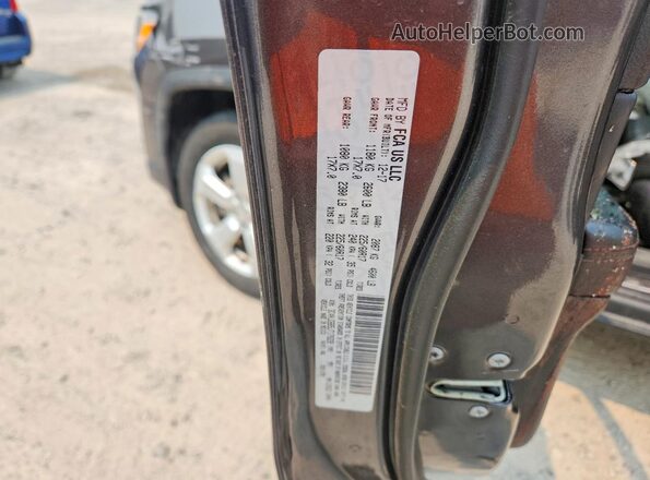 3C4NJDBB5JT179228 2018 JEEP COMPASS Gray ძრავის განყოფილების ხედი