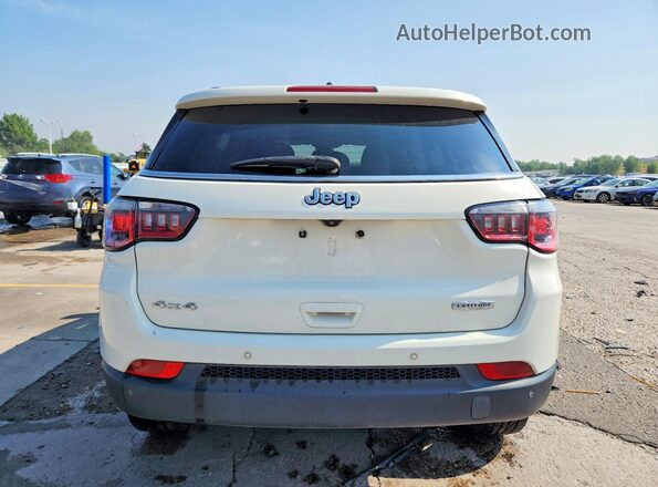 3C4NJDBB5JT333100 2018 JEEP COMPASS Белый Вид сзади