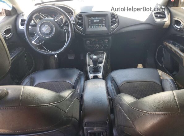 3C4NJDBB5KT839060 2019 JEEP COMPASS Белый Вид панели приборов