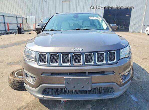 3C4NJDBB5LT238281 2020 JEEP COMPASS Gray Front view