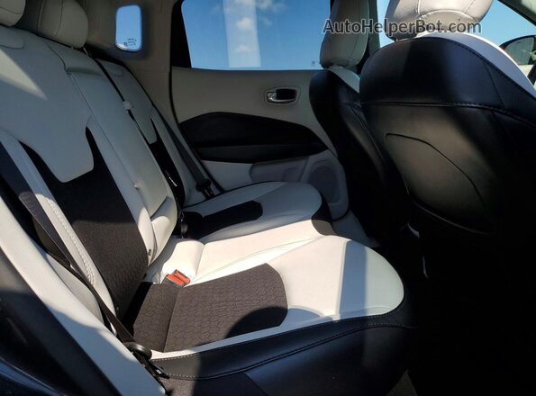 3C4NJDBB5LT238281 2020 JEEP COMPASS Gray Rear interior view