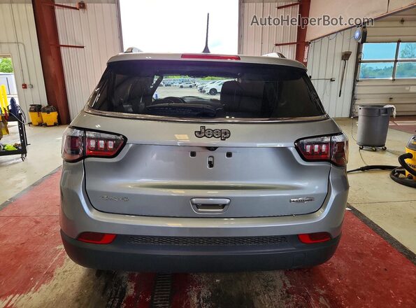3C4NJDBB5MT557178 2021 JEEP COMPASS Серебряный Вид сзади