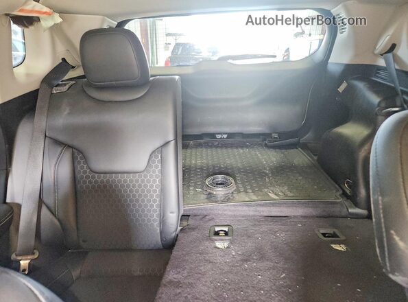 3C4NJDBB5MT557178 2021 JEEP COMPASS Серебряный Вид задних сидений