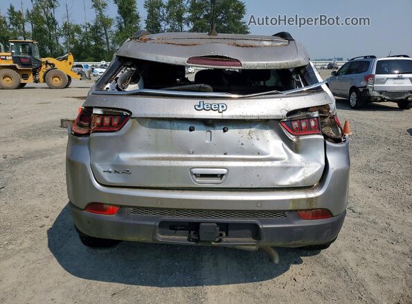 3C4NJDBB6HT597016 2017 JEEP COMPASS Silver Вид ззаду