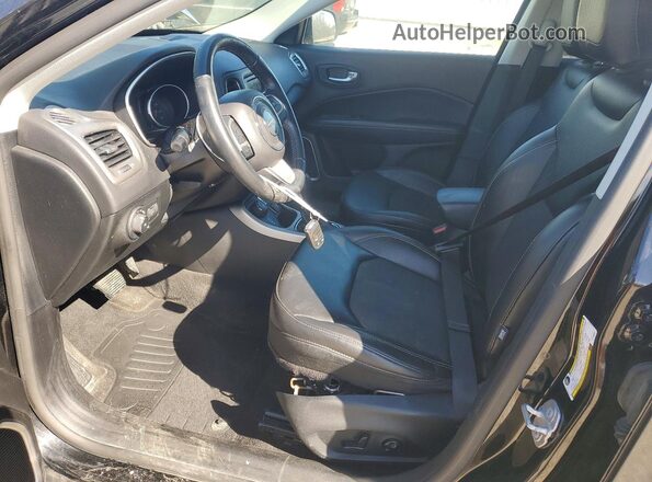 3C4NJDBB6JT155097 2018 JEEP COMPASS Черный Вид салона спереди