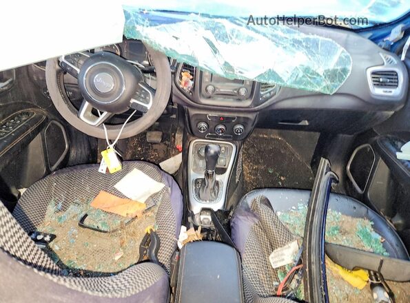 3C4NJDBB6JT160963 2018 JEEP COMPASS Blue Dashboard view