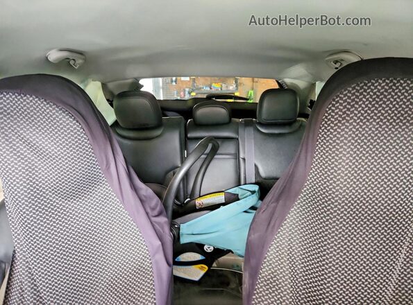 3C4NJDBB6JT160963 2018 JEEP COMPASS Blue Rear seats view