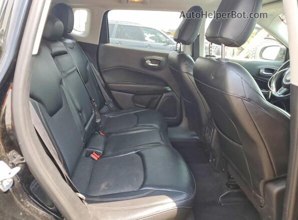 3C4NJDBB6JT176225 2018 JEEP COMPASS Черный Вид задних сидений