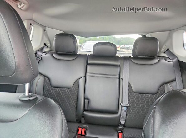 3C4NJDBB6JT283047 2018 JEEP COMPASS White უკანა სავარძლების ხედი