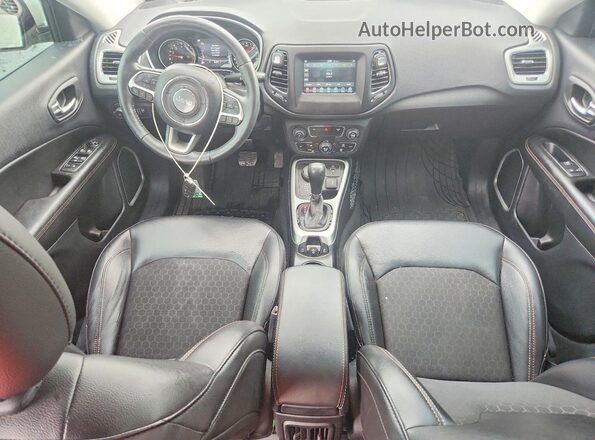 3C4NJDBB6JT283047 2018 JEEP COMPASS White წინა პანელის ხედი