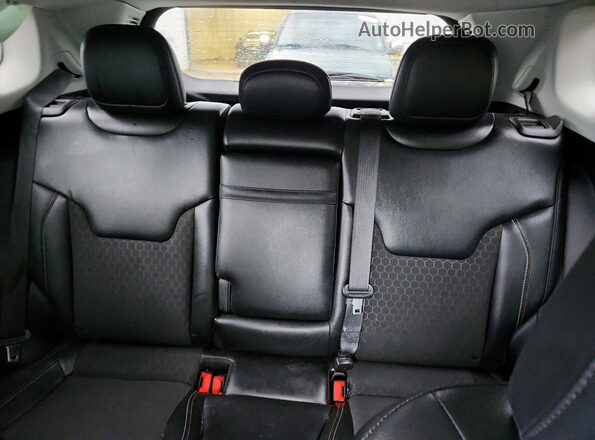 3C4NJDBB6JT283646 2018 JEEP COMPASS Blue Հետևի նստատեղերի տեսք