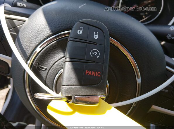 3C4NJDBB6JT314054 2018 JEEP COMPASS Белый Вид панели приборов