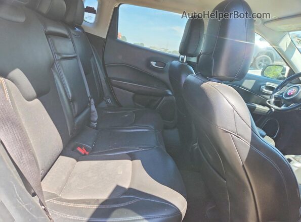3C4NJDBB6JT373508 2018 JEEP COMPASS White Vista interior trasera