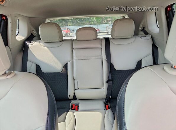 3C4NJDBB6KT686110 2019 JEEP COMPASS Red Vista de los asientos traseros