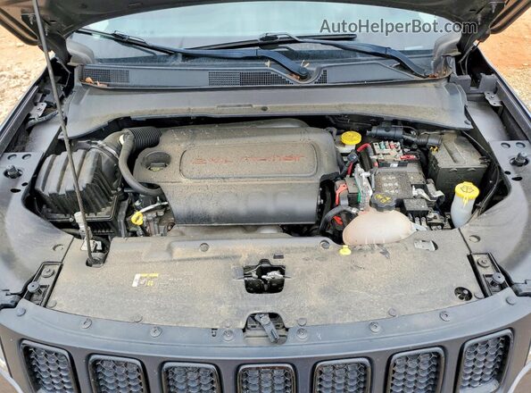 3C4NJDBB6MT530829 2021 JEEP COMPASS Gray Widok komory silnika