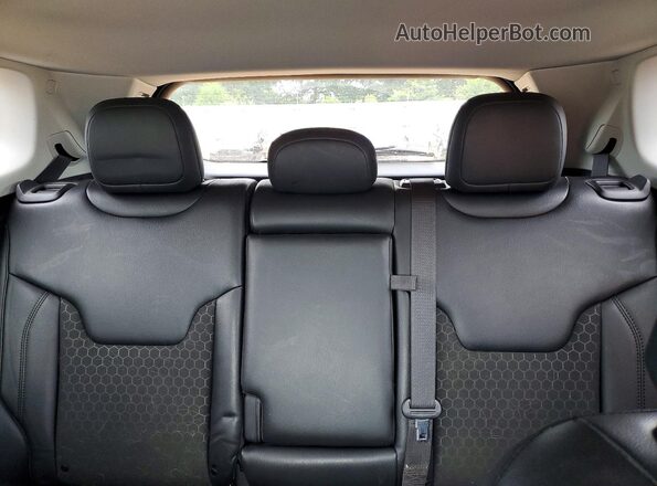 3C4NJDBB6MT530829 2021 JEEP COMPASS Gray Widok tylnych siedzeń