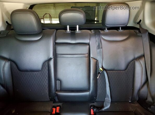 3C4NJDBB7JT343353 2018 JEEP COMPASS Black Vista de los asientos traseros