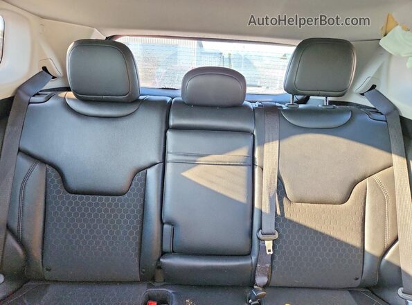 3C4NJDBB7KT672328 2019 JEEP COMPASS Red Vista de los asientos traseros