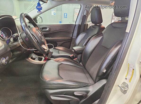 3C4NJDBB7KT734245 2019 JEEP COMPASS White წინა სალონის ხედი