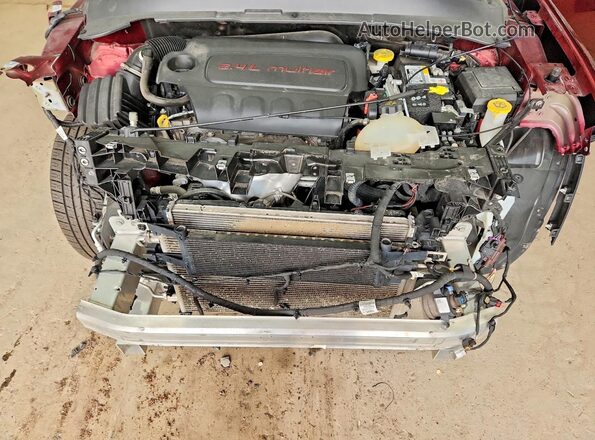 3C4NJDBB7NT124060 2022 JEEP COMPASS Red Vista del compartimento del motor