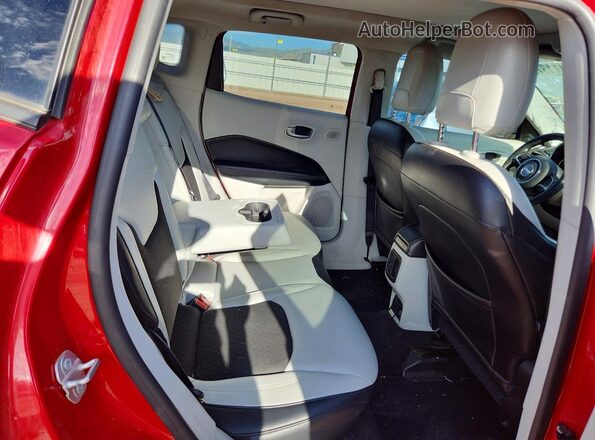 3C4NJDBB8HT659662 2017 JEEP COMPASS Red Widok tylnych siedzeń