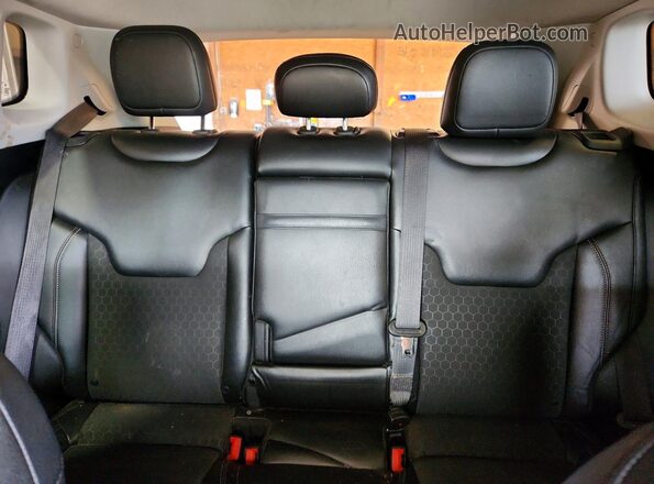 3C4NJDBB8JT162228 2018 JEEP COMPASS Gray Հետևի նստատեղերի տեսք