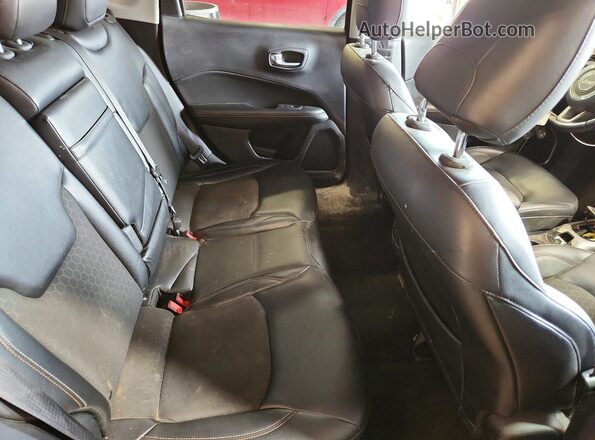 3C4NJDBB8JT162228 2018 JEEP COMPASS Gray Սալոնի հետևի տեսք