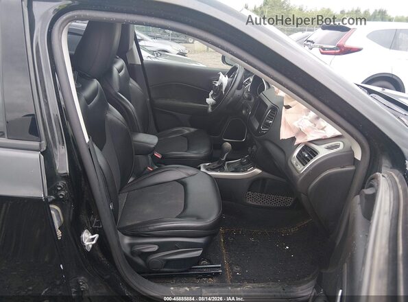 3C4NJDBB8JT307915 2018 JEEP COMPASS Black Front interior view