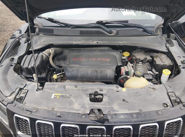 3C4NJDBB8JT307915 2018 JEEP COMPASS Black Rear view