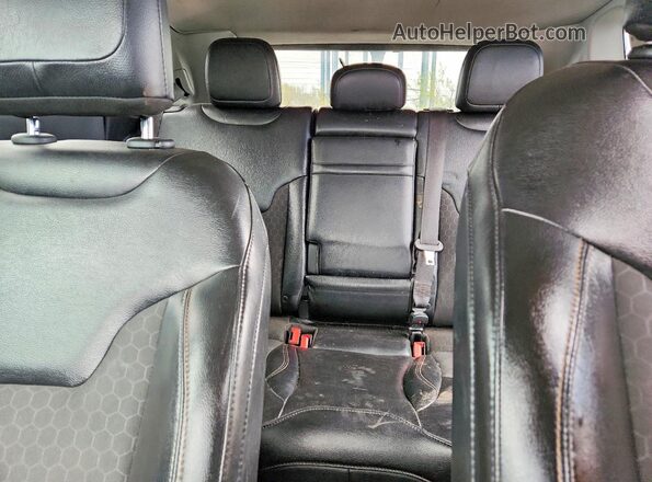 3C4NJDBB8JT373512 2018 JEEP COMPASS Черный Вид задних сидений