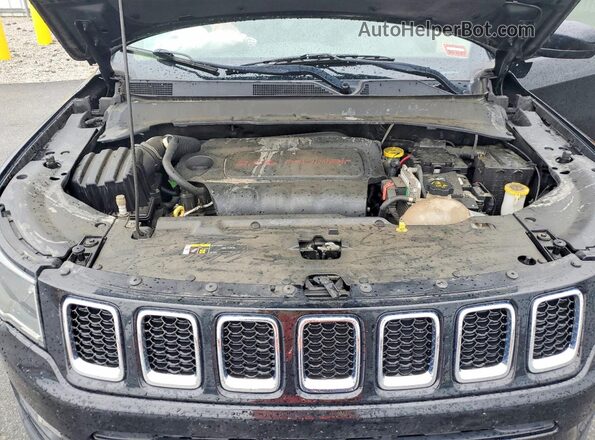 3C4NJDBB8JT457619 2018 JEEP COMPASS Black Rear interior view