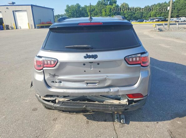 3C4NJDBB8KT621226 2019 JEEP COMPASS Silver უკანა ხედი
