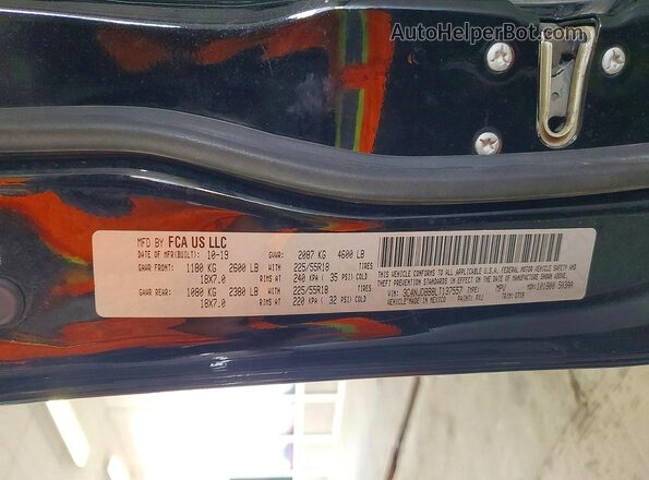 3C4NJDBB8LT137557 2020 JEEP COMPASS Black Widok naklejki z numerem VIN