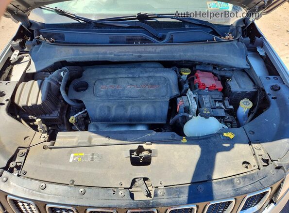 3C4NJDBB8LT219398 2020 JEEP COMPASS Silver Vista del compartimento del motor