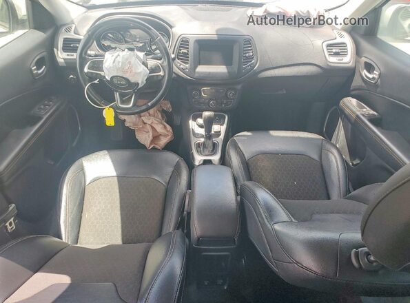 3C4NJDBB8MT544005 2021 JEEP COMPASS White Вид панелі приладів