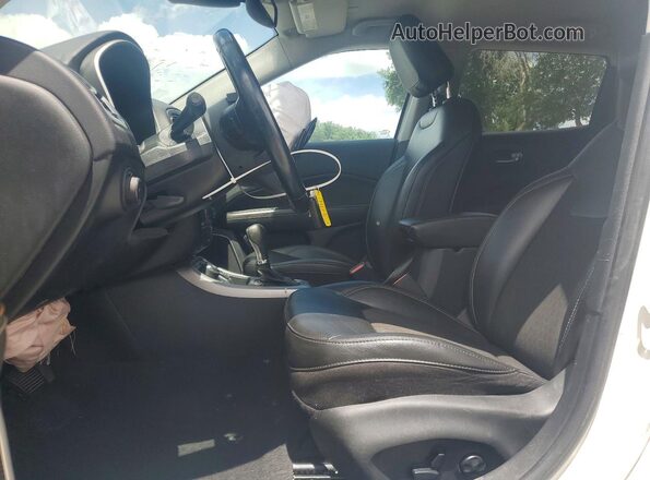 3C4NJDBB8MT544005 2021 JEEP COMPASS White Вид салону спереду