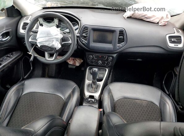 3C4NJDBB8MT551570 2021 JEEP COMPASS Черный Вид панели приборов
