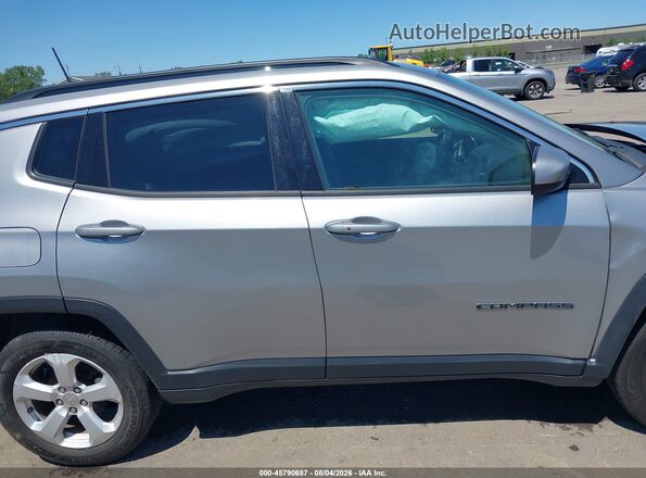 3C4NJDBB9HT641025 2017 JEEP NEW COMPASS Silver უკანა სალონის ხედი